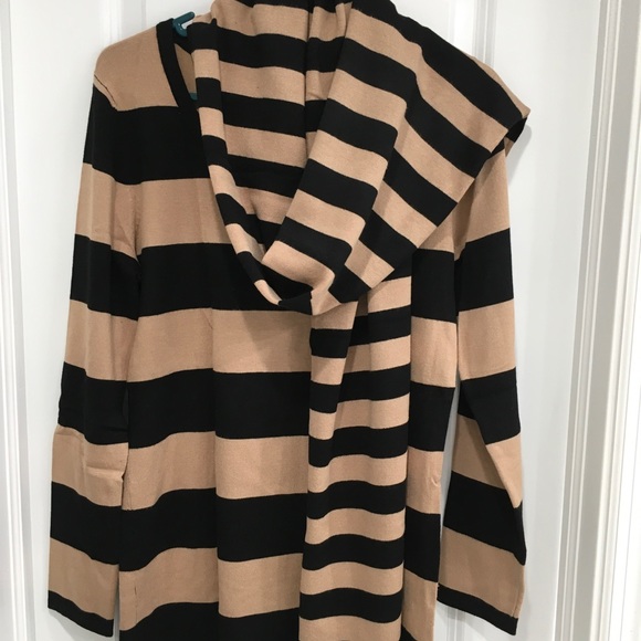 Cable & Gauge beautiful sweater - Picture 3 of 7